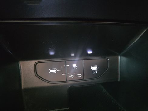 Certified 2025 Kia Sorento LX FWD image 19
