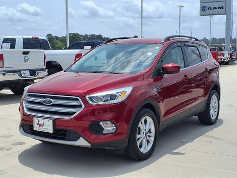 Used 2019 Ford Escape SEL FWD image 3
