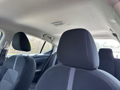 Certified 2023 Nissan Sentra SV FWD image 32