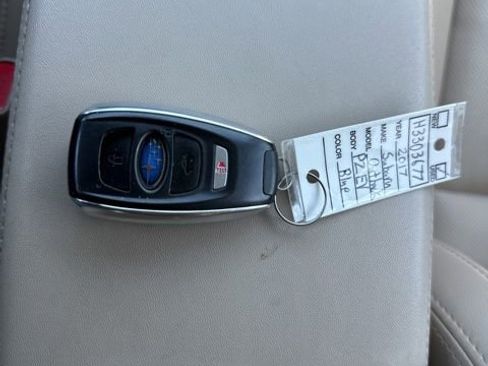 Used 2017 Subaru Outback 2.5i Limited AWD/4WD image 46