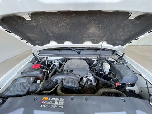 Used 2011 Chevrolet Silverado 1500 LTZ w/ LTZ White Diamond Edition AWD/4WD image 25