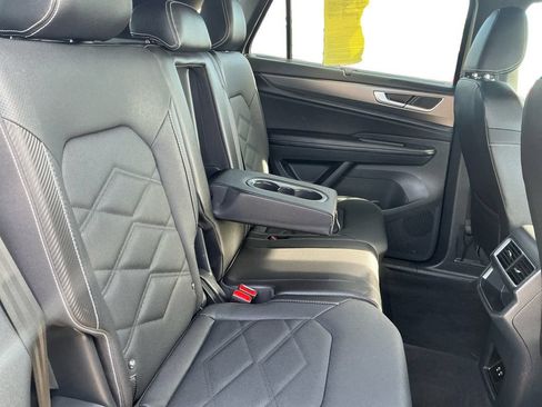 Used 2026 Volkswagen Atlas Cross Sport SE AWD/4WD image 21