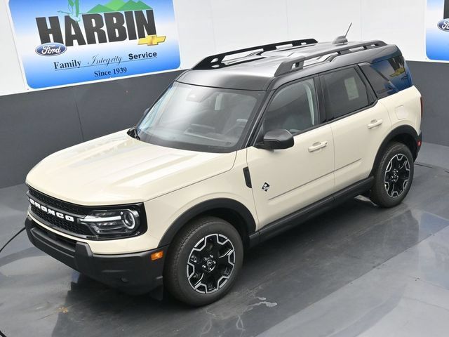 Used 2025 Ford Bronco Sport Outer Banks AWD/4WD image 12