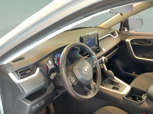 Certified 2022 Toyota RAV4 LE AWD/4WD image 28