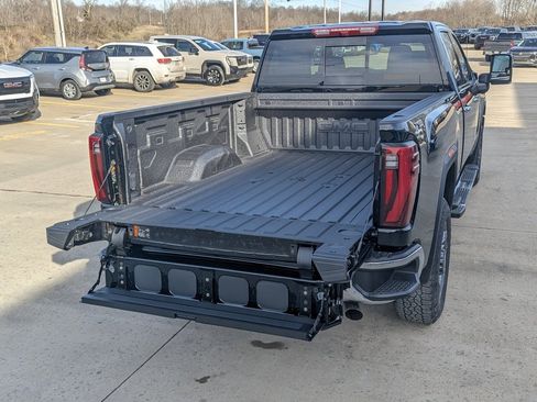 New 2026 GMC Sierra 2500 SLT w/ SLT Convenience Package image 12