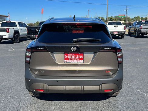 New 2026 Nissan Kicks SR w/ SR Premium Package image 6