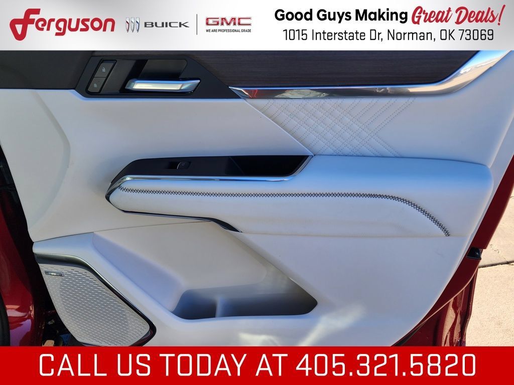 New 2026 GMC Acadia Denali w/ Super Cruise Package FWD image 42