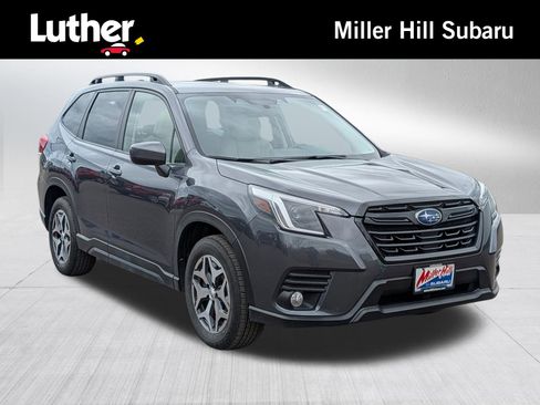 Used 2023 Subaru Forester Premium AWD/4WD image 1