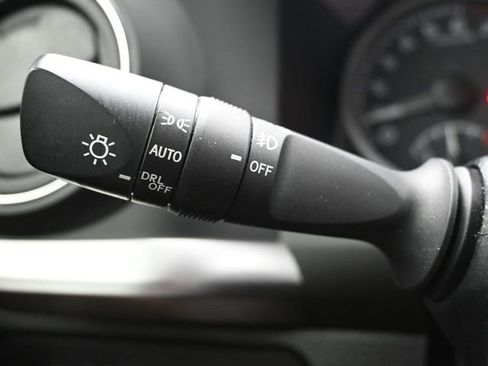 Used 2021 Toyota Tacoma Limited RWD image 22