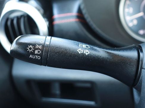 Used 2025 Nissan Versa SR w/ Trunk Package image 21