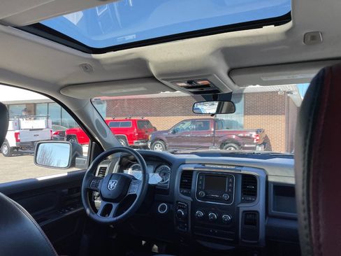 Used 2018 RAM 1500 Express w/ Express Value Package image 30