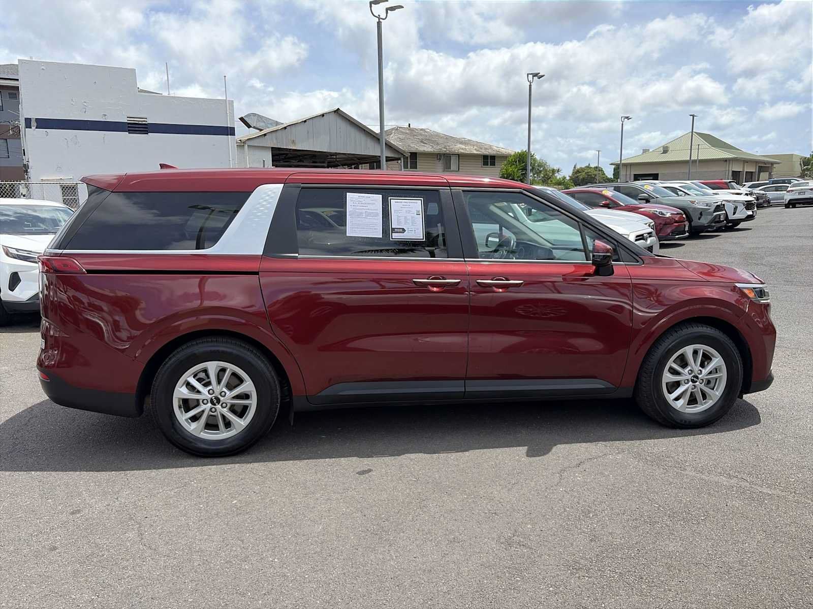 Used 2024 Kia Carnival LX FWD image 9