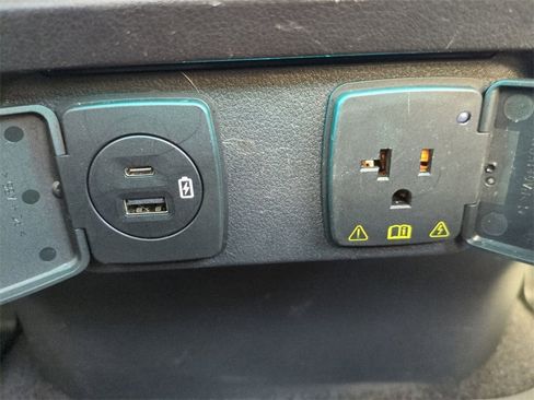 Used 2023 Ford F150 Lightning Lariat w/ Equipment Group 511A High image 16