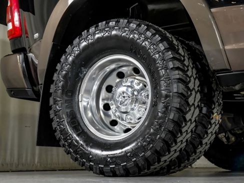 Used 2024 RAM 3500 Limited w/ Towing Technology Group AWD/4WD image 52