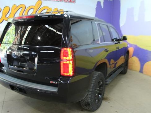 Used 2019 Chevrolet Tahoe LT w/ Z71 Midnight Edition AWD/4WD image 8