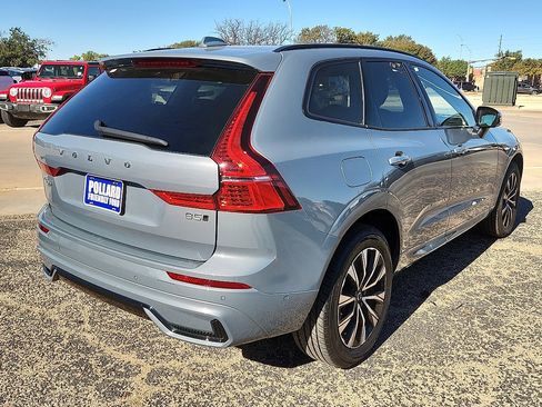 Used 2023 Volvo XC60 B5 Plus image 3