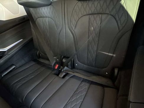 Used 2023 BMW X7 xDrive40i image 17