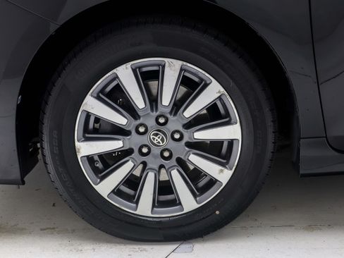 Used 2020 Toyota Sienna LE AWD/4WD image 26