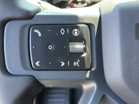 New 2026 Land Rover Defender 90 X-Dynamic SE AWD/4WD image 13