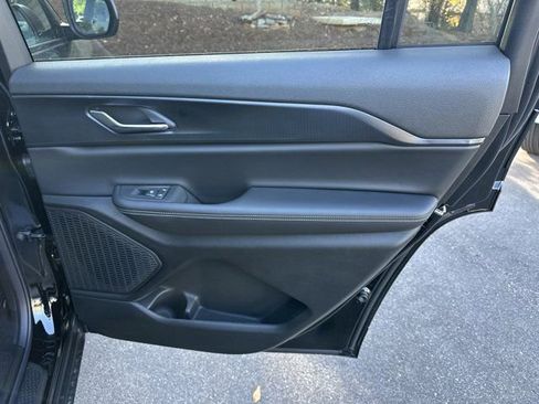 New 2025 Jeep Grand Cherokee L Laredo image 16