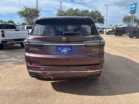 Used 2026 Buick Enclave Avenir w/ Super Cruise Package FWD image 6