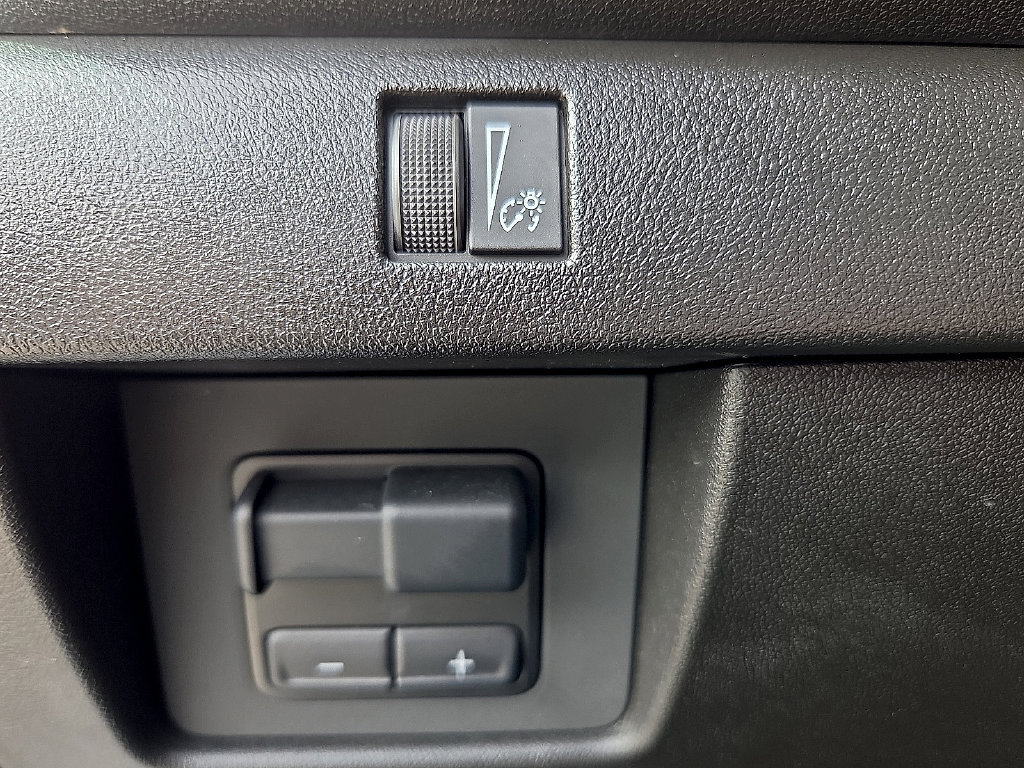 Used 2025 Chevrolet Colorado Trail Boss AWD/4WD image 20