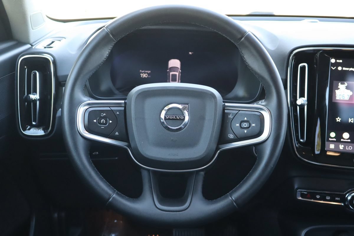Used 2024 Volvo XC40 B5 Core w/ Protection Package Premier AWD/4WD image 18