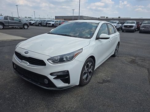 Used 2020 Kia Forte LXS FWD image 2