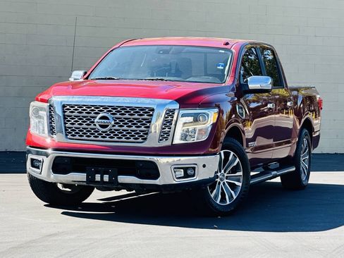 Used 2017 Nissan Titan SL RWD image 3