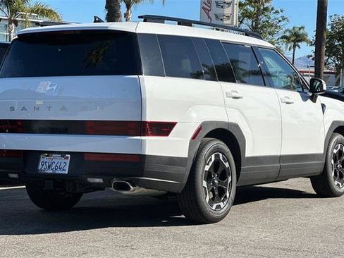 Used 2025 Hyundai Santa Fe SEL image 4