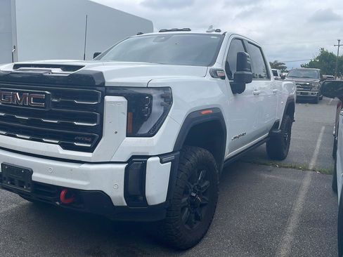 Used 2024 GMC Sierra 2500 AT4 w/ AT4 Premium Plus Package AWD/4WD image 1