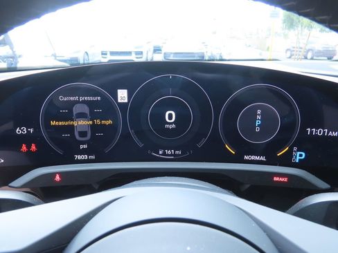 Used 2020 Porsche Taycan Turbo image 19