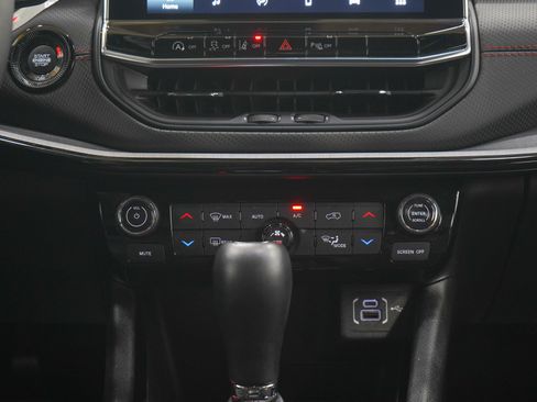 Used 2025 Jeep Compass Trailhawk AWD/4WD image 16