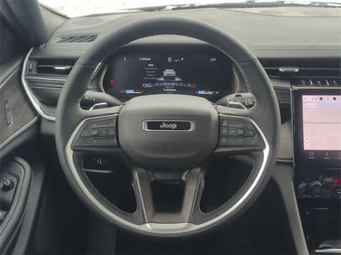 New 2025 Jeep Grand Cherokee L Limited image 25