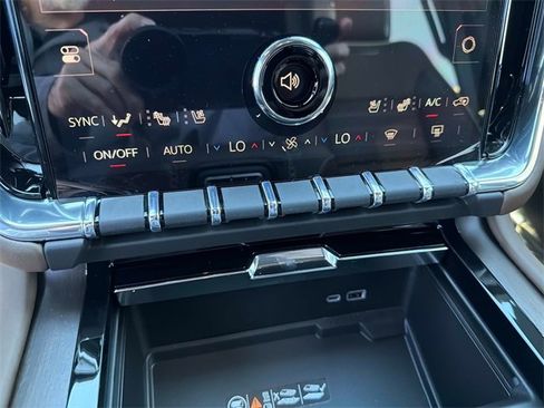 New 2026 GMC Yukon Denali Ultimate w/ LPO, Floor Liner Package image 25