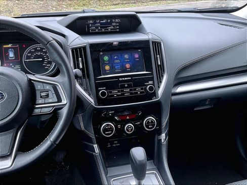 Used 2024 Subaru Forester Premium image 17