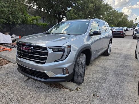 Used 2024 GMC Acadia Elevation w/ Luxury Package FWD image 3