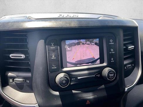 Used 2020 RAM 1500 Big Horn RWD image 23