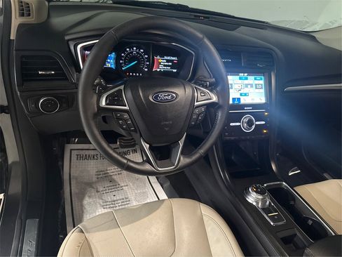 Used 2018 Ford Fusion Titanium image 20