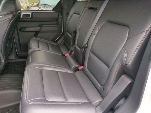 Used 2025 Ford Bronco Badlands AWD/4WD image 30