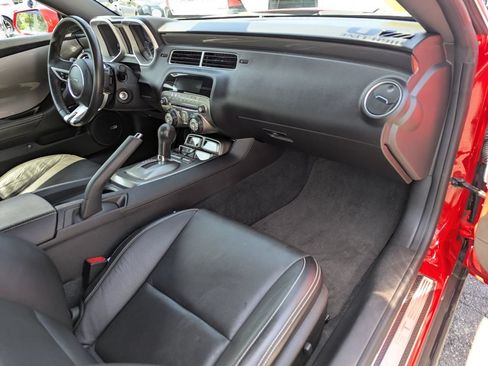 Used 2010 Chevrolet Camaro SS w/ LPO, Ground Effects Package RWD image 30