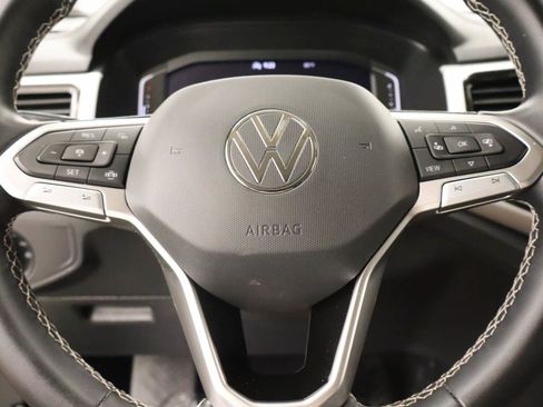 Used 2022 Volkswagen Atlas SE FWD image 12