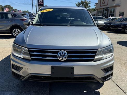 Used 2020 Volkswagen Tiguan SE AWD/4WD image 2