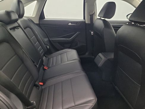 Used 2024 Volkswagen Jetta SE image 19