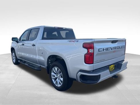Used 2020 Chevrolet Silverado 1500 Custom w/ Custom Value Package image 3