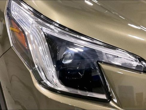 Used 2023 Subaru Forester Premium image 29