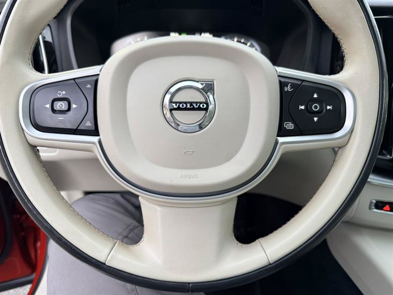 Used 2020 Volvo XC60 T5 Momentum AWD/4WD image 34