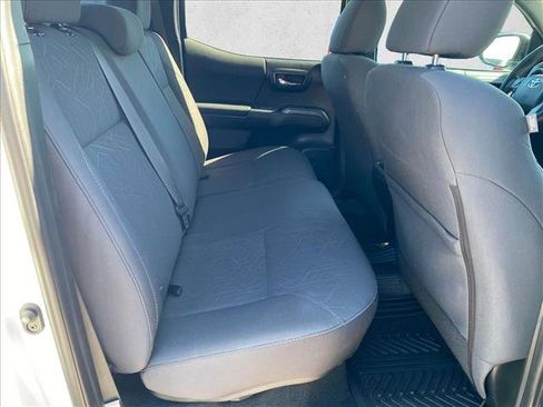 Used 2017 Toyota Tacoma TRD Sport w/ Premium & Technology Package RWD image 27
