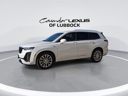 Used 2022 Cadillac XT6 Premium Luxury image 5