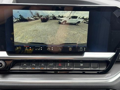 New 2026 Chevrolet Silverado 1500 High Country AWD/4WD image 18